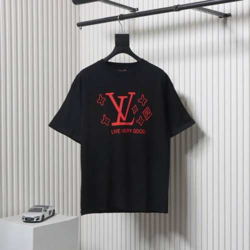 louis Vuitton 路易威登 25Ss 老花字母Logo发泡印花短袖面料采用纯棉毛精梳棉面料，对色定染面料，采用进口水浆发泡厚版印花，前幅胸口处Logo