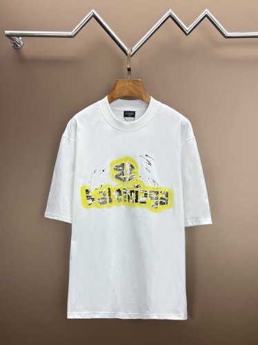 高端品质 巴黎世家Balenciaga 原版高克重单纱纯棉面料 重工艺，印花，手感滑爽 L极度舒适体验 十足的高级感，都保持奢华高贵的特有的视觉质感. 颜色：巴