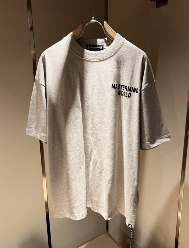 mastermind Japan 2025春夏款男女同款短袖T恤，欧洲区域限定发售，重磅级尤物单品，官网在售系列。奢侈一线大牌的御用面料厂织造，原版定制260G