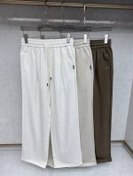 巴黎世家 阔腿男裤、男士休闲裤 纯棉面料休闲裤，最新款上身版型无敌正！ 绝对可以闭眼收的一款 此款裤子非常百搭，弹力腰围,日常上班 户外运动都可以穿着，是时尚休