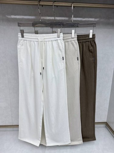 巴黎世家 阔腿男裤、男士休闲裤 纯棉面料休闲裤，最新款上身版型无敌正！ 绝对可以闭眼收的一款 此款裤子非常百搭，弹力腰围,日常上班 户外运动都可以穿着，是时尚休