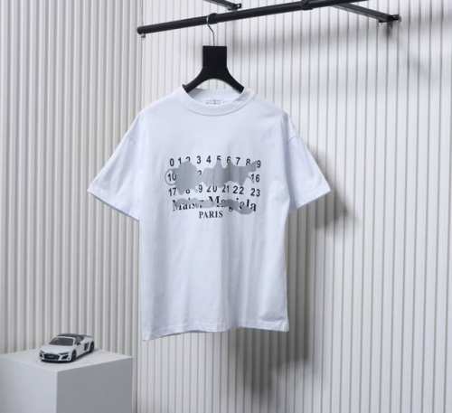 Maison Margiela 马吉拉 25Ss 涂鸦短袖T恤 面料定织定染280G32支双纱面料，宽幅领口螺纹300G1*1全棉螺纹，久穿不变形，面料从买纱纺