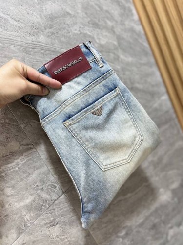 Armani 阿玛尼 2025春夏新品 三标齐全 牛仔裤 好货不用过多介绍 看细节 专柜码数：29-38 175 140上身32码