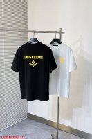 L218 Lvlouisvuitt*路易威登 2025春夏全新系列单品上线，非常时髦前卫的一款男女同款短袖，标识Logo图案发泡压胶修饰！区别于以往的不同，宣示