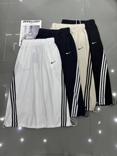 nike 耐克新款三杠半裙 夏季薄款面料 下摆可调节 版型超赞 上身超洋气 包容性强不挑人 四色 Smlxl