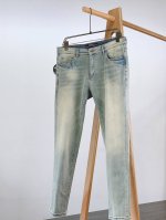 emporio Armani 阿玛尼 2025Ss早春新品 高级时装感 休闲洗水牛仔裤 面料很特殊 超细精仿棉纱混纺 超柔舒适感 具备牛仔随性感 ,休闲感 ,