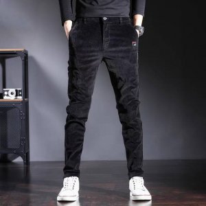 150 Fila 斐乐2025年春季最新款灯芯绒纯棉休闲西裤，高克重 立体Logo，简单大气，年龄跨度大，此款采用专柜客供灯芯绒全棉面料，柔软舒适，品质非常好，
