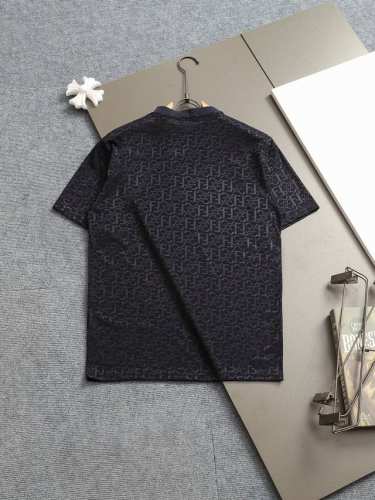Fendi 芬迪微宽版型Xs-L 新款独家限定 25年最新最顶级 满印花Logo暗纹毛巾绣字母Logo 双袖后背格纹贴布 精美重工艺 280克洗水面料T恤作为奢