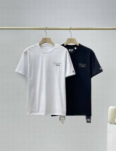 Fila 斐乐官方男子针织短袖衫2025夏季新款时尚休闲简约基础黑T恤 夏季新款舒适亲肤经典针织短袖休闲运动短T衫新款。休闲时尚短T男短袖T恤夏新款休闲百搭爱前