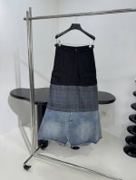 *新品Grayscale Camo Maxi Layered Cargo拼接半身长裙 grayscale Camo印花棉质面料、高地格纹精裁羊毛和日本斜纹面料→