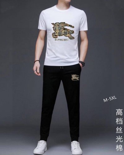 直 Burberry 巴宝莉 胖子福音 2025官网同款.世界知名奢侈品牌.夏季男士 双丝光 高品质货套装 采用进口原单面料 ，当季时尚潮流款，百搭爆款。简洁大