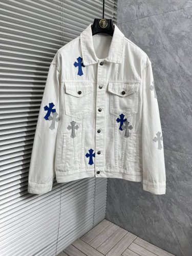 克罗‘’Ss25早春新款牛仔外套。采用客供高密度精材质面料，软糯亲肤，立挺有型，品牌字母Logo，满满的时尚感；适合多种穿搭风格；一款不挑年纪的外套。码数：M-
