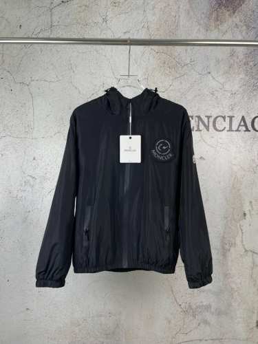 230包邮 moncler/蒙口藤原浩闪电徽标新款连帽外套风衣防晒夹克 男女同款 官网同步 面料：原版定制再生尼龙面料，防水抗风，柔软的内衬胆布上身更加舒适，立