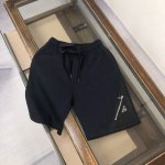 Cprada 普拉达 2025P家男士休闲工装风格短裤，超经典的风格系列单品，延续了P家时髦简约的设计基调，极简运动风，非常值得入手！随意搭配，简单时尚！！弹性