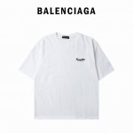 Balenciaga 巴黎世家 经典小标刺绣圆领短袖T恤 颜色：黑色 白色 购入原版开模打造，全套定制辅料，细节决定成败 巴黎世家Balenciaga是时尚界最