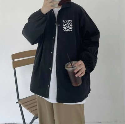 Loewe 罗意威夹克外套 高品质，做细节！ 官网发售款｜超级推荐｜超人气单品 -100% 原厂进口梭织面料 手感丝滑舒适 内衬稠质里布 舒适透气 能呼吸的面料