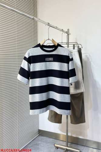 m024 Mj马吉拉 2025Ss春夏新品 复古条纹T恤，贸易公司渠道稀出，随性搭配的中性风，男女皆可上身的百搭单品！甄选优质高支纯棉面料打造，面料手感柔软蓬松