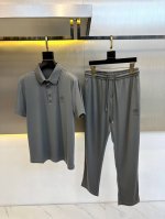 lp、25Ss春夏新品套装Polo短袖+卫裤进口四面弹力速干面料，内里包边走线均匀细致，密而不乱彰显大厂做派。面料，柔软细腻，挺阔舒适。细腻好穿易打理干爽透气不