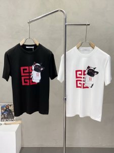 Givenchy纪梵希独家专供新款原单男士休闲短袖 高端定制 高端版本 时尚百搭爆款进口面料 手感超柔软细腻 穿着亲肤舒适 高端精品 代工厂p精细做工 上身非常