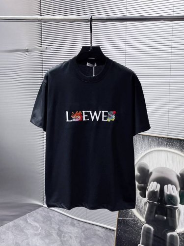 罗意威 Loewe 2025Ss新款 半袖 体恤 短袖 圆领T恤 高端版本 专柜定制面料 透气舒适度高 细节无可挑剔 品牌元素设计理念 体现高品质 手感细腻柔软