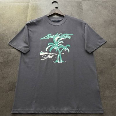爆款推荐 Lv路易威登2025新款度假风元素短袖T恤 高版本高品质原版面料 网红明星同款 40支双纱A.类精梳棉200G 本款T恤描绘了Lv.palm Tree