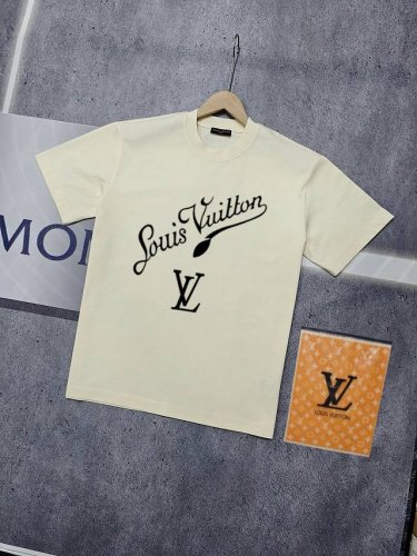 实拍 Nfc芯片感应 Louis Vuitton 路易威登 短袖T恤 Lv 签名Logo字母图案印花短袖T恤 男女同款 面料：原版同步330克重双纱100%纯棉