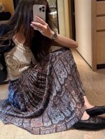 大爆款半裙今晚出货 、大牌腰果花印花，大裙摆非常飘逸 S Xl