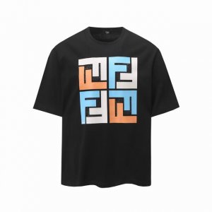 p100 Fend*25Ss新品走秀款 胸前字母印Logo印花重工艺 不需要所谓烂大街的华丽文案 主打品质 - 面料经过2次高温缩水固色 不变形不缩水不起球 -