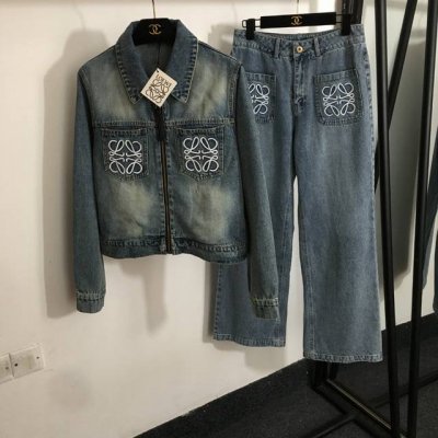 款号20252032 Loew*新款套装，口袋Logo刺绣翻领长袖拉链牛仔外套+阔腿牛仔长裤，蓝色，Sml, M码；肩宽39，胸围102，袖长63，衣长53；腰