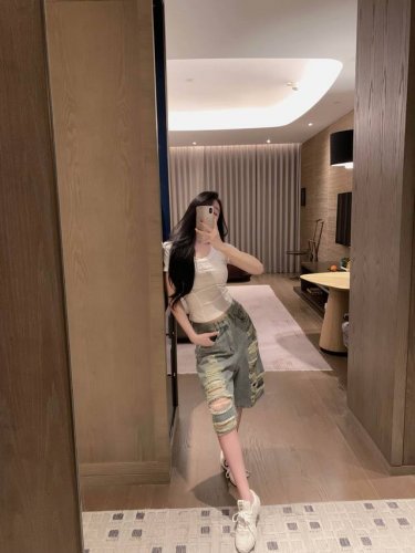 模特实拍已加入保护 货号 10796 wang后背蕾丝修身上衣 黑色 白色 S M