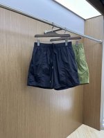 新品 Ami 25Ss官网新款科技感面料运动沙滩裤。订织科技感聚酯纤维面料，Logo刺绣细节，弹力松紧裤腰，裤腰细节做工非常好A60 颜色:图片色 尺码:S-M