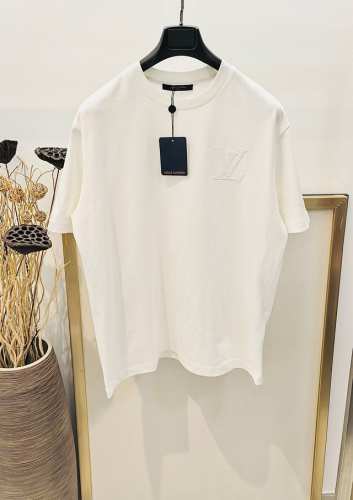 Size 46 48 50 52 黑白紫3色 男女同款 1975241356400091 1V路易家2025Fw早春重磅纯棉超重工前后幅刺绣Logo半袖T恤。