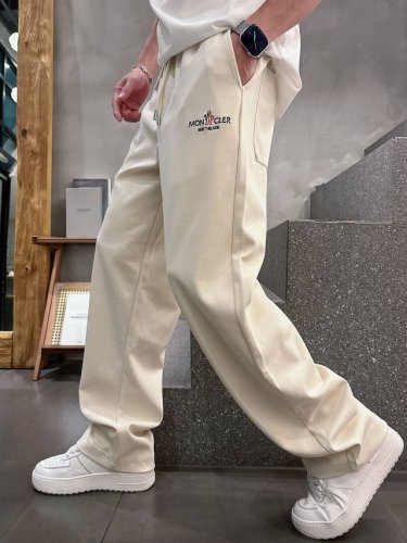 mo# 2025 铜氨丝莫代尔空气层春夏休闲裤子 美学的焕新诠释,演绎浓郁的格调型时尚风范,细节感和设计感强悍.经典品牌标识做为色彩搭配,演绎经典的品牌时尚,为