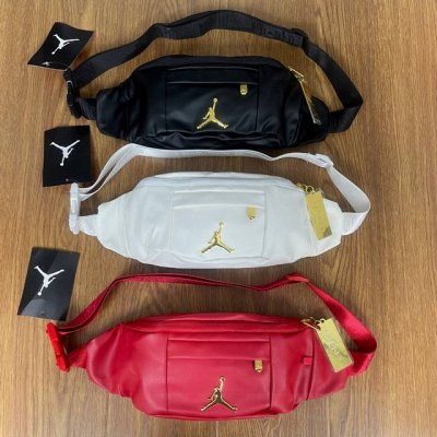 Air Jordan Aj乔丹飞人Logo拉链pu皮质运动休闲腰包胸包单肩包斜挎包 拉链开袋，大容量主袋搭配外部袋设计 合理收纳满足，日常通勤出行需求 轻盈包身