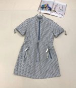 4Ior*2025夏季新款 小立领连衣裙 前中半拉链 侧边双口袋设计 定制链头配饰 版型宽松 包容性强 整体老花面料 轻奢感十足 单色Sml