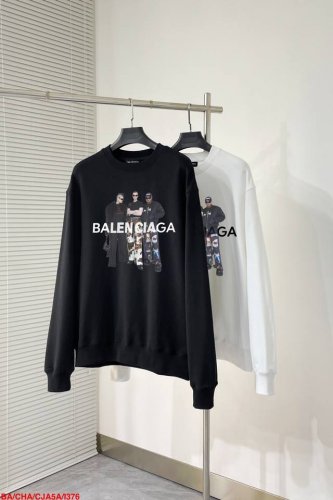 I376 Ba巴黎世家 2025Ss新款重磅圆领卫衣出货啦！！ 定制纯棉面料 搭配当下流行重工工艺 做工走线精细 面料上身舒适 超帅上身 男女同款，尺码M-3X