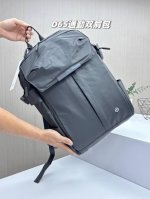 此包在手 天下我有 2025最新Lululemon皮面大容量通勤款机能双肩包 电脑商务双肩包 男女上身都好看的一款皮面防水耐磨双肩包 通勤款适用于任何场景和需求
