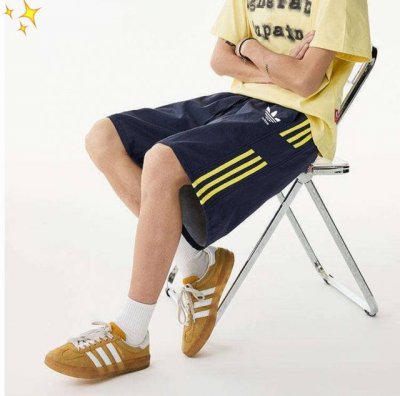 上新 adidas阿迪达斯三叶草 25Ss限定夏季美式条纹三道杠短裤宽松休闲冰丝五分裤 男女同款 小红书 Ins 抖音爆款 超人气单品 经典Logo 版型好看