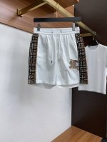 巴宝莉 春夏新款休闲短裤 品牌经典系列 速干面料 舒适度极好，手触感强烈。原版品牌Logo 辨识度极高 定制进口面料 色泽清新 做工精细 码数 M-4Xl