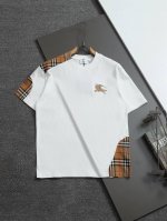 Burberry 巴宝莉 25Ss最新款百搭短袖T恤男女同款！！ 多颜色组合胸前间经典战马格纹工艺！特供定制面料！加上紧密纺纱工艺又使面料光滑紧密得到整体面料的