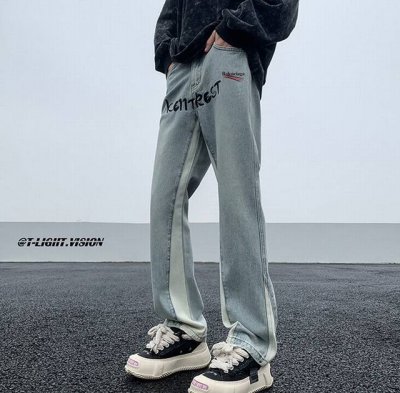 只有蓝色 特价 不退不换 Balenciage 巴黎世家代购版直筒拼接牛仔裤，干净利落的显瘦裤型，简洁大气的腿部线条，量身定做版的剪裁，随意搭配上衣就显得时髦年