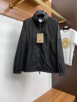 p440 巴宝莉 2025年早春官网 高端原厂代工出品， 官方经典王牌单品！多明星穿搭示范款！！ 新一季男装充满现代感与科技感，将时装美学与户外元素混搭结合，极