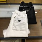 新品休闲裤P270【Prad...】 2025新款高端品质休闲裤！官网同步发售。品牌经典Logo休闲裤 ，定制面料，舒适度极好，手触感强烈。辨识度极高，完美品相