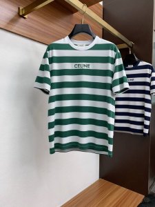 赛琳 2025春夏新款首发专柜最新款圆领短袖 高端订制 设计前卫时尚 品牌Logo重工艺设计 高端定制丝光棉面料.手感柔软.穿着舒适.专柜级别精致车线.做工精细