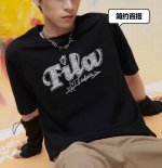 Fila Fusion斐乐潮牌春季新款男女情侣款圆领短袖T恤情人节多彩纯棉T！ 设计灵感源自城市街头文化通过字母涂鸦，打破传统单调感展现年轻群体的另类个性态度！