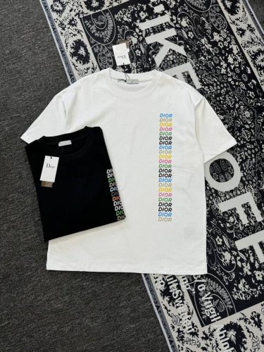 dior 迪奥 25Ss Cd 简约彩色胸前字母印花男女情侣款短袖T恤 轻奢主义，男女日常通勤穿搭必备单品，正确版本，随意对比！ 购入原版开模打造，面料采用28