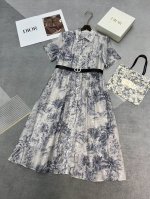 高品质Dio*25年夏季新款蓝色花纹图案连衣裙 搭配高级腰带 Sml”