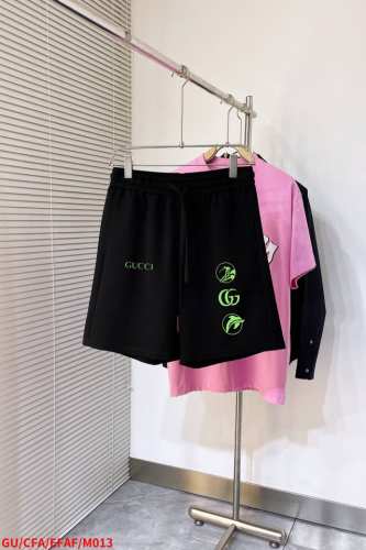 m013 Gu古驰 原单短裤.2025夏季新款休闲短裤，男女同款推荐！高级定制大毛线圈纯棉380G面料.透气弹力舒适度极高，细节无可挑剔，顶级辅料配备，原版Lo