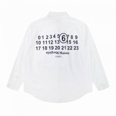 maison Margiela 马吉拉Mm6数字Logo印花纯色棉质长袖衬衫 男生女生日常穿搭 太好看吧 整件衬衫采用订织订染的面料 表面自带清晰自然的纹理细节