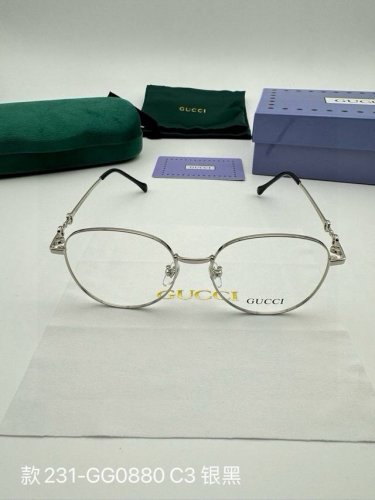 gucci 古驰眼镜框素颜框 配全套包装 货号：款231-Gg0880 C3 银黑 被权志龙带火的眼镜太适合素颜啦，实至名归断货王！今年这么流行必须安排上呀 可